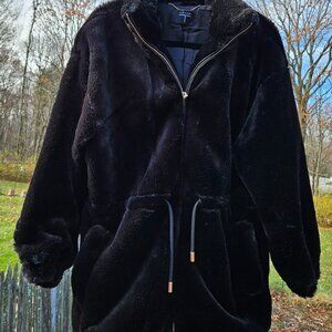 Tahari faux fur soft zippered jacket size L beautiful